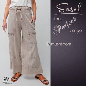 EASEL "Select Comfort" Premium Mineral Washed Wide Leg Pants Raw Hem Seam Detail
